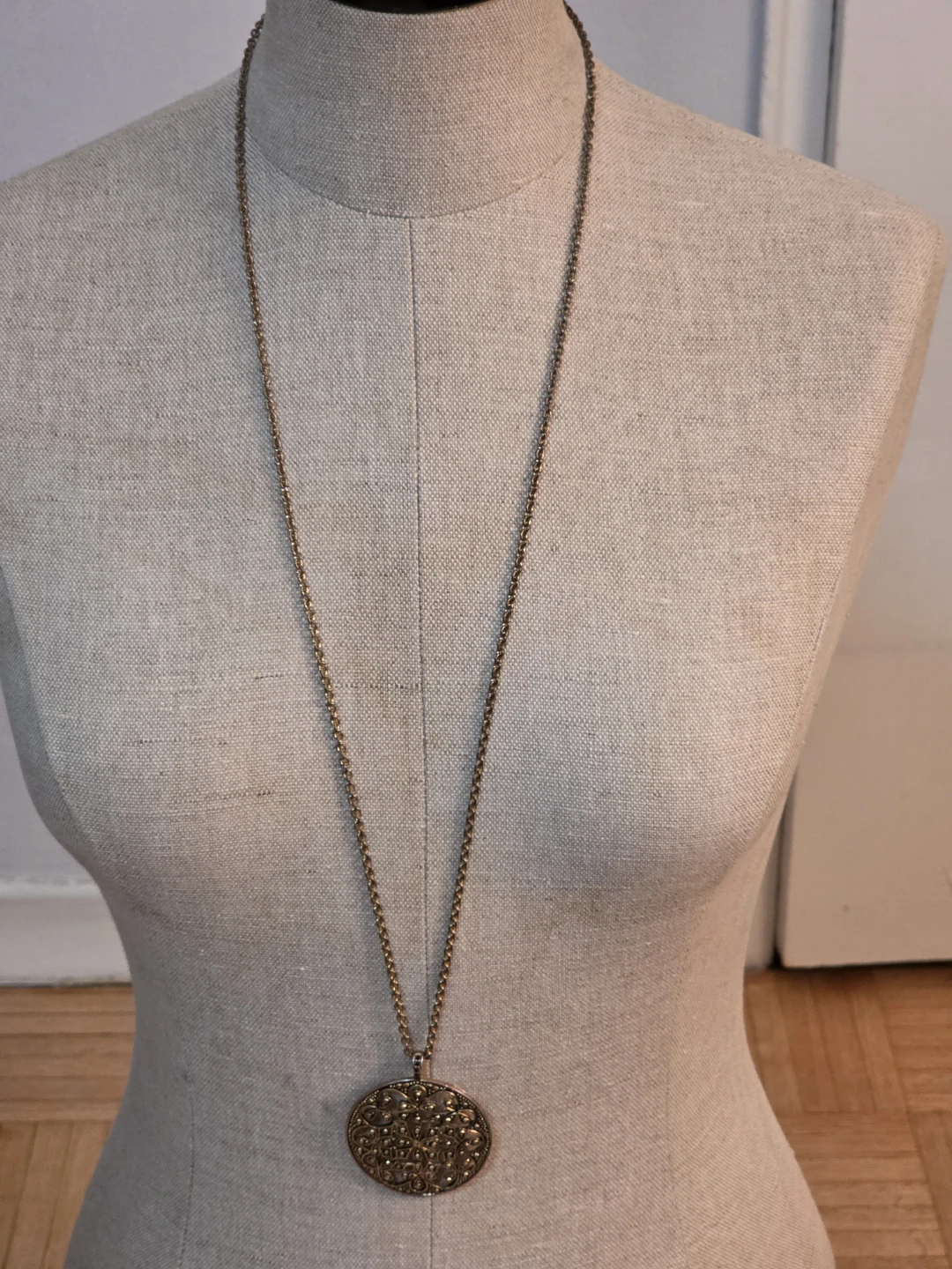 First Lot of Vintage Necklaces $15 each - photo 5