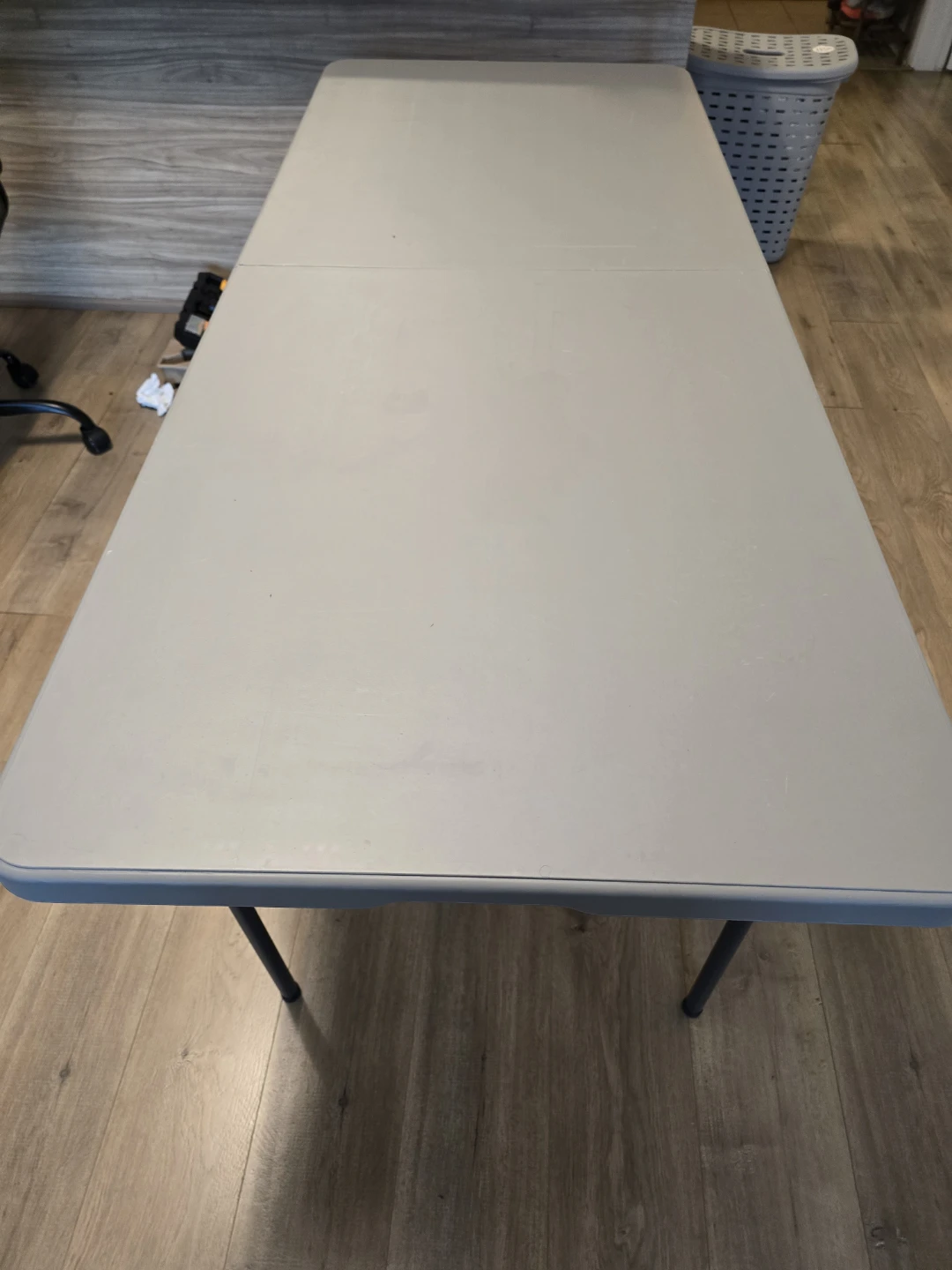 6-ft Portable Plastic & Metal Folding Table - MovingSale - photo 2