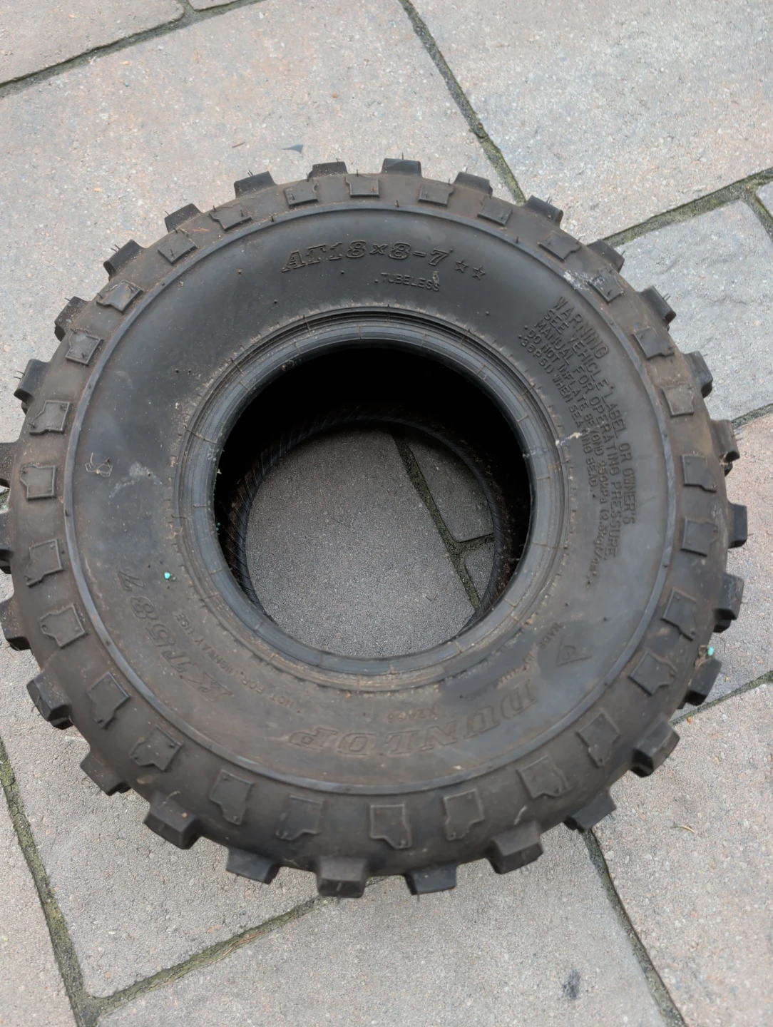 Dunlop kt587 tire