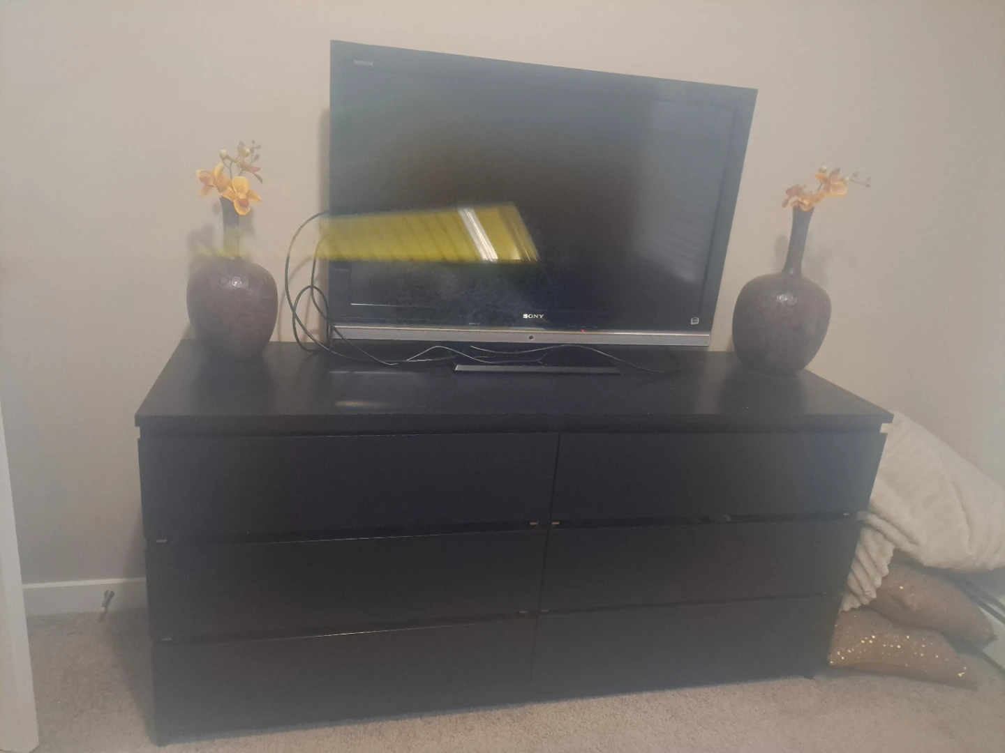 Black 6-Drawer Dresser