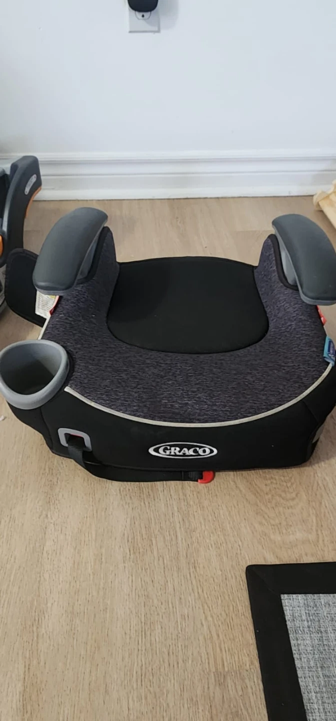 Graco Booster Car Seat - photo 2