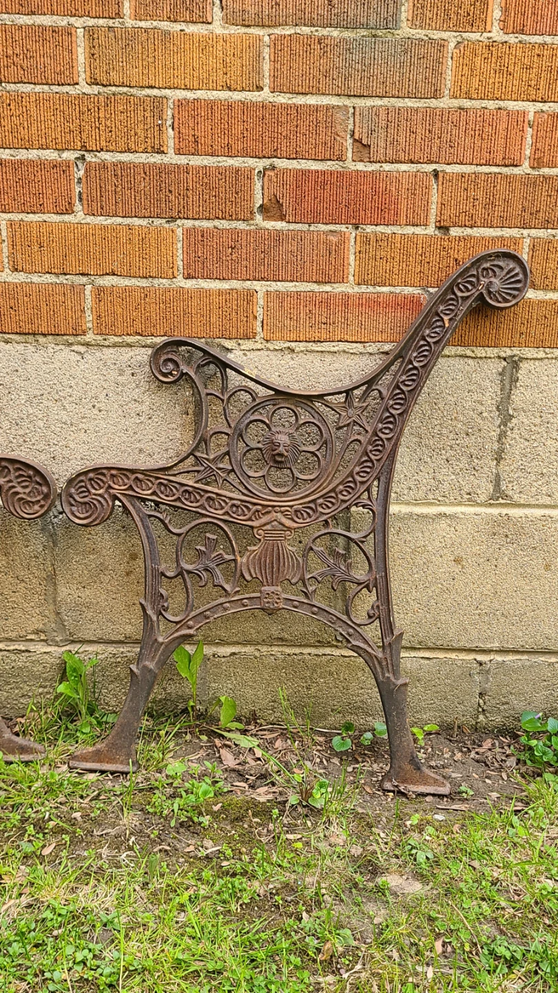 Antique Bench Ends / Vintage Bench Parts - photo 3