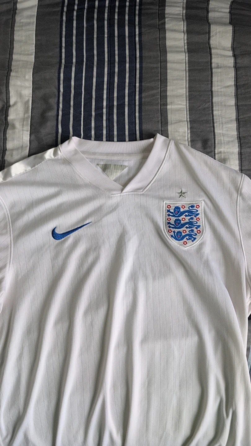 Nike England National Football Team Jersey 2014/15 -  Medium