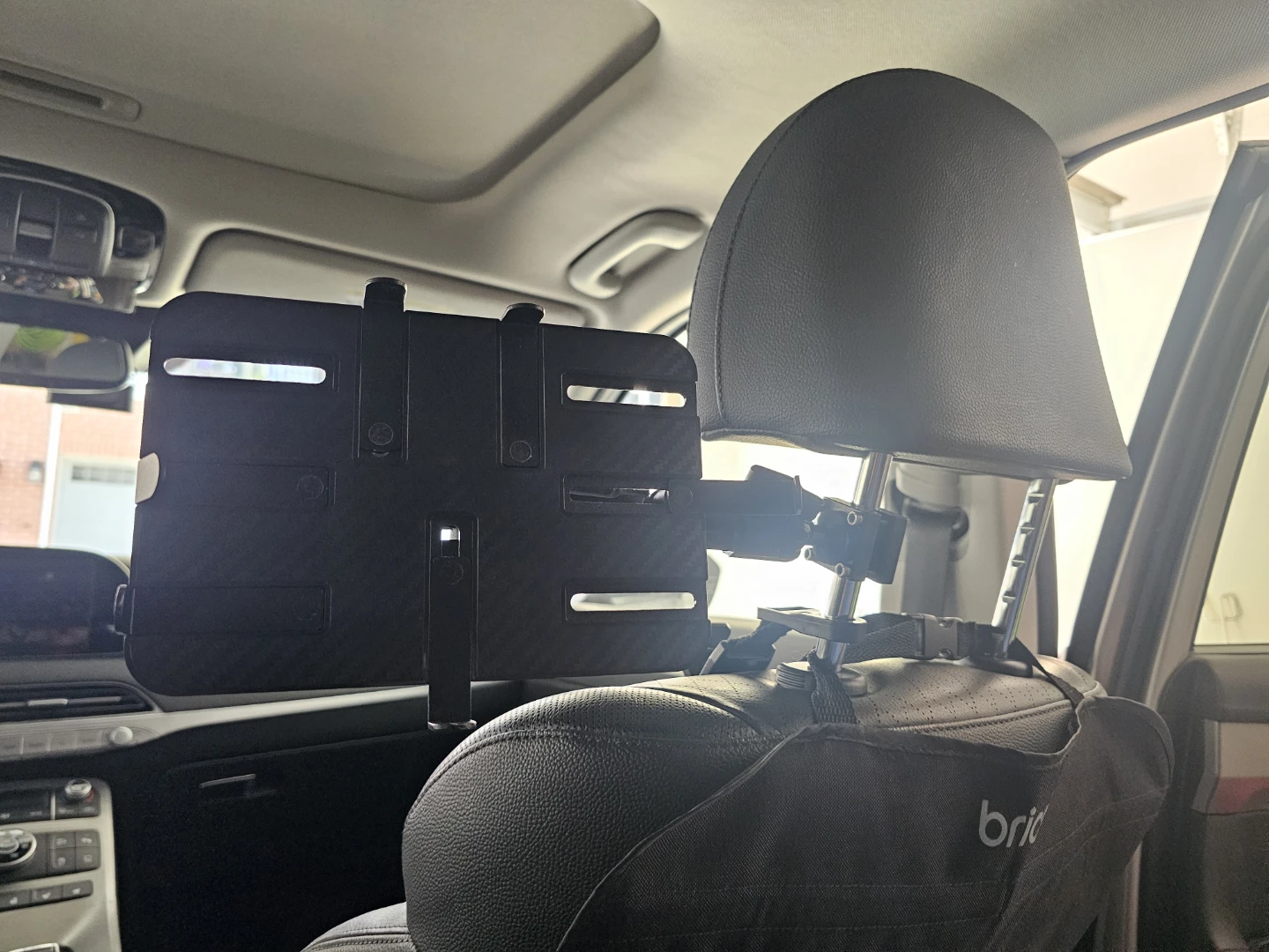 Headrest Tablet Mount - photo 3