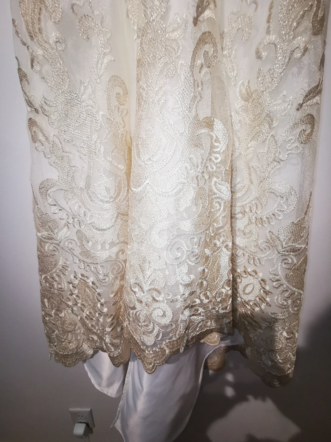 Chi chi White and Gold Lace High-Low Dress chi chi s8 - photo 4