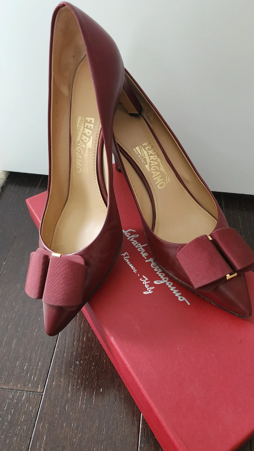 Salvatore Ferragamo Burgundy Leather Bow Heels