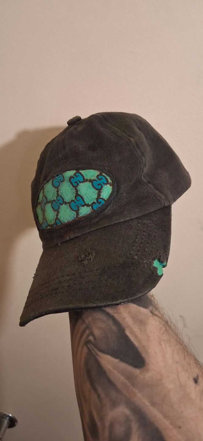 Distressed Baseball Cap with authentic Guccu-Pattern canvass.