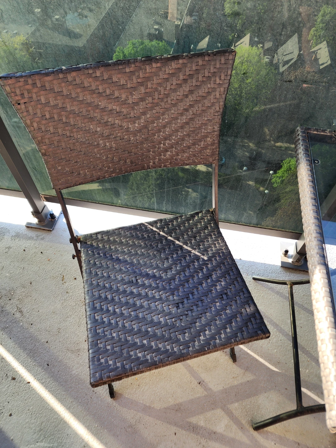 Wicker patio 2 chairs and glass-top table set - photo 3