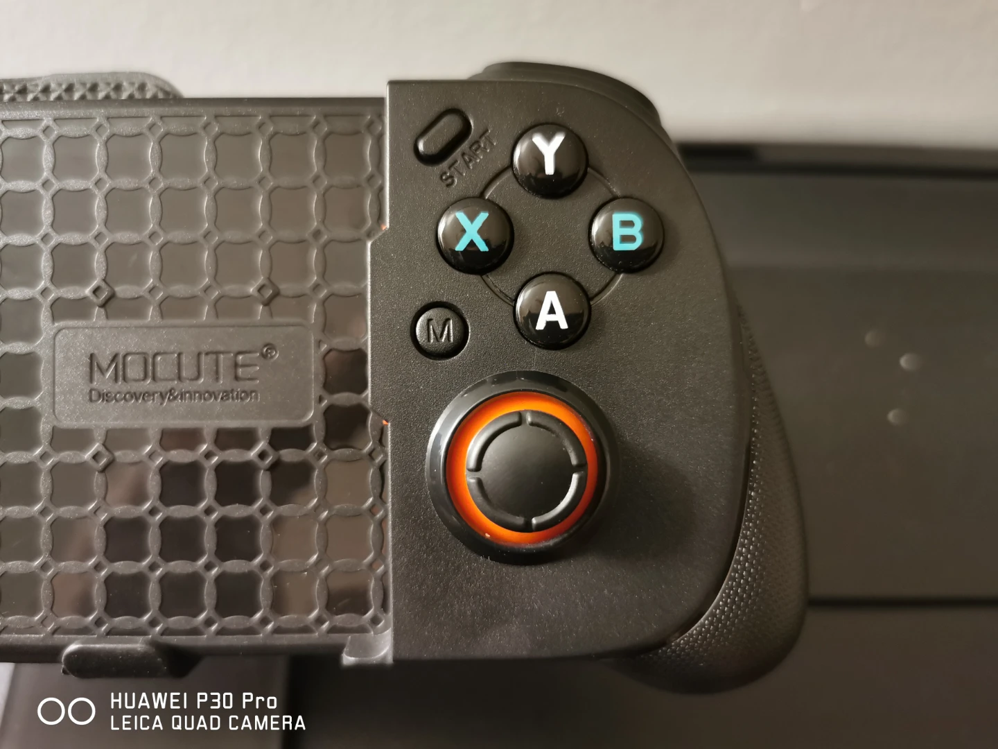 MOCUTE Mobile Game Controller - photo 2