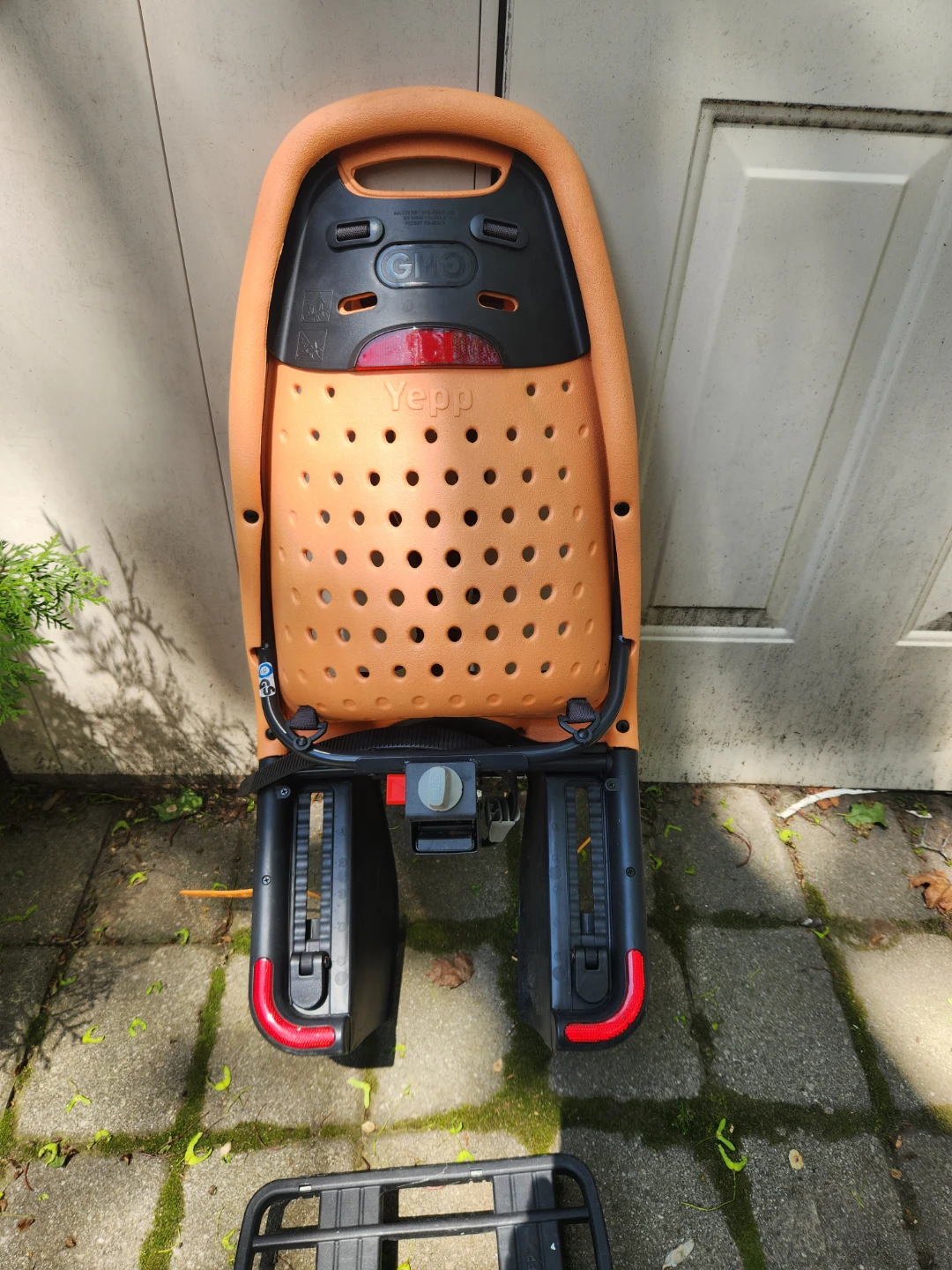 Rack-mounted yepp child bike seat - photo 3