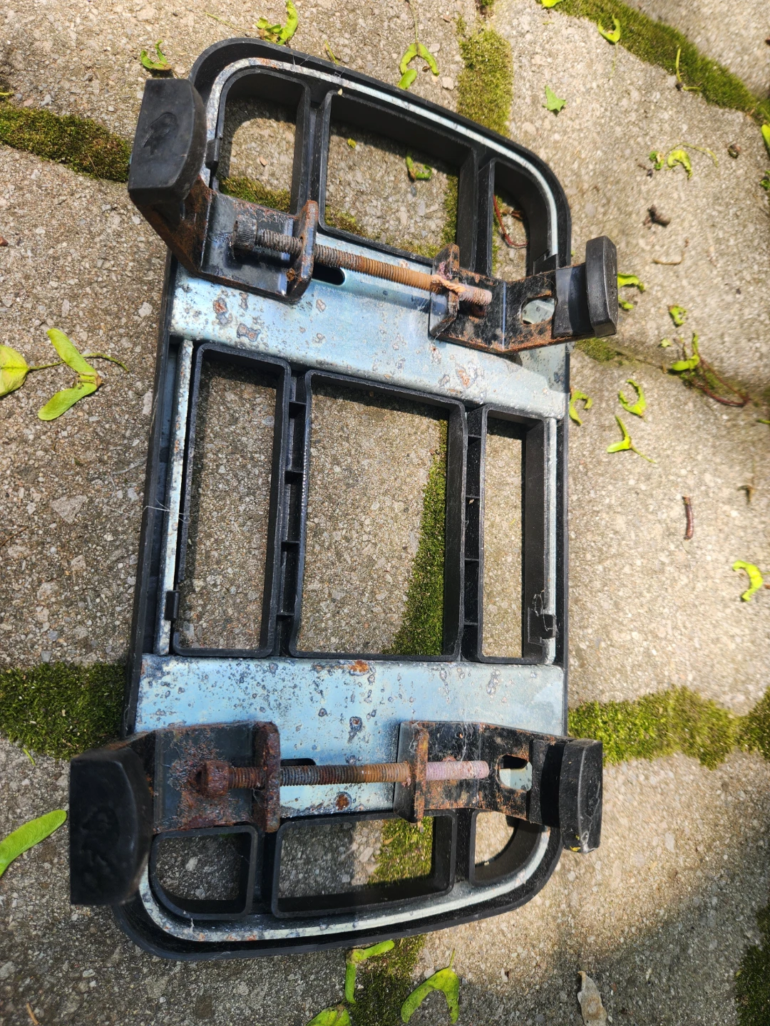 Rack-mounted yepp child bike seat - photo 4