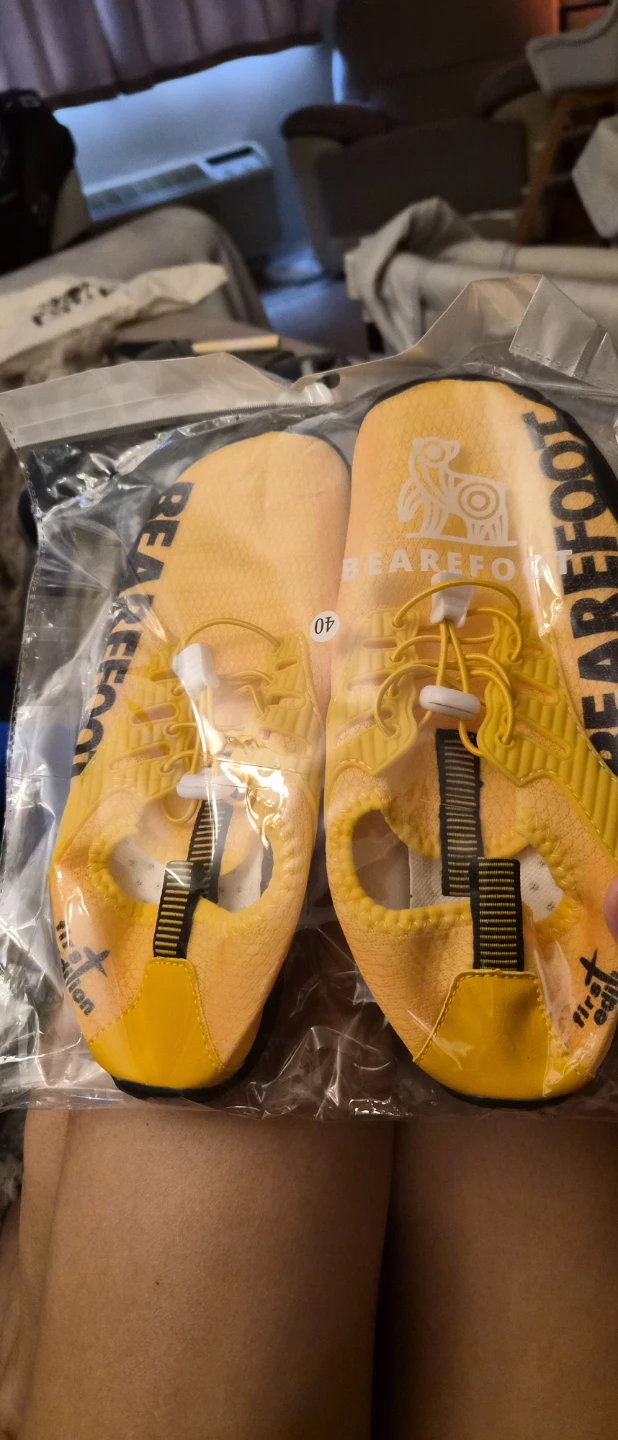 Barefoot Hazers Limited Edition Yellow Shoes Size 40 - photo 3