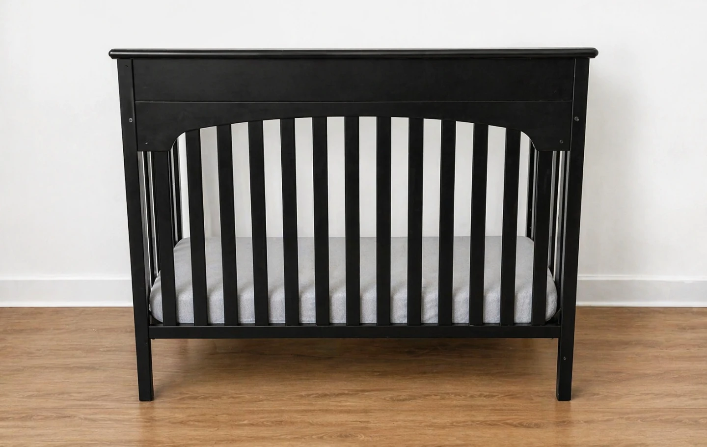 Black Crib with Toddler Guard Rail - photo 2