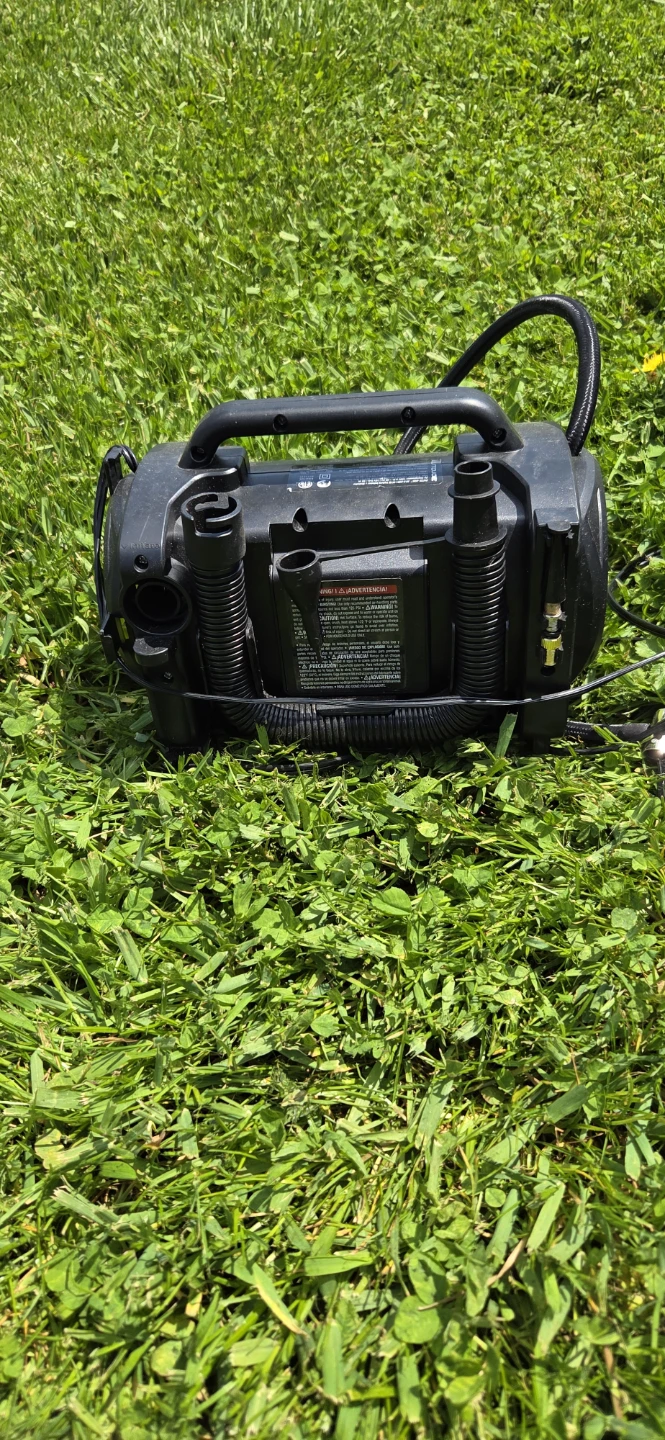 AUTOJOE 12V DC/120V AC Hybrid Inflator + Deflator - photo 3