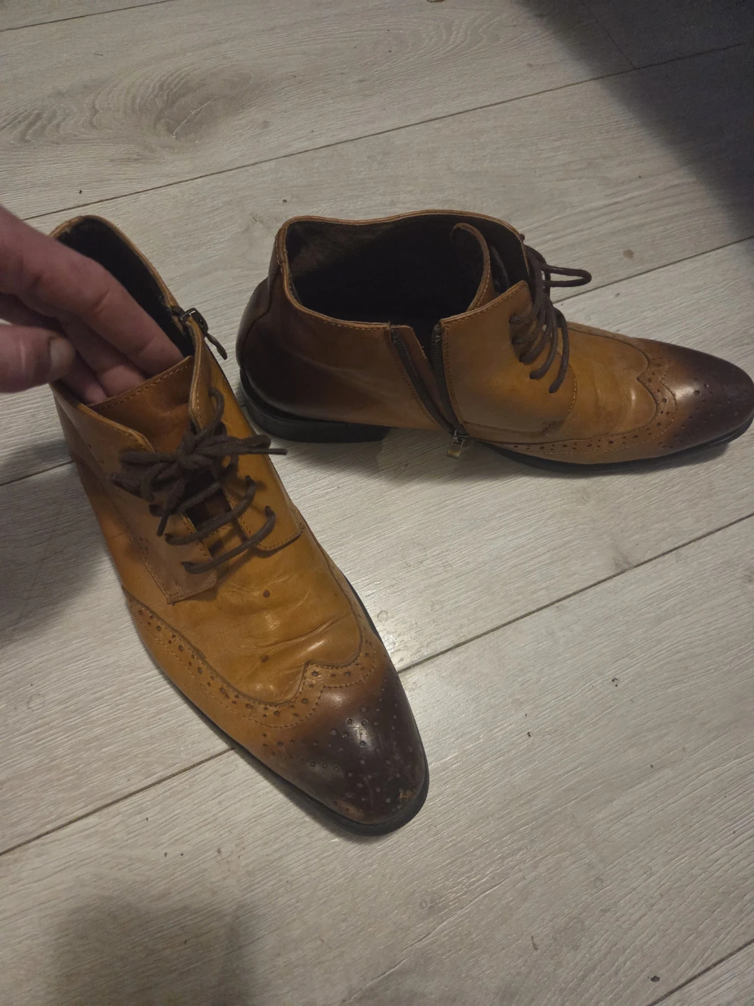 Handmade Gucci leather Wingtip dress shoes/Boots