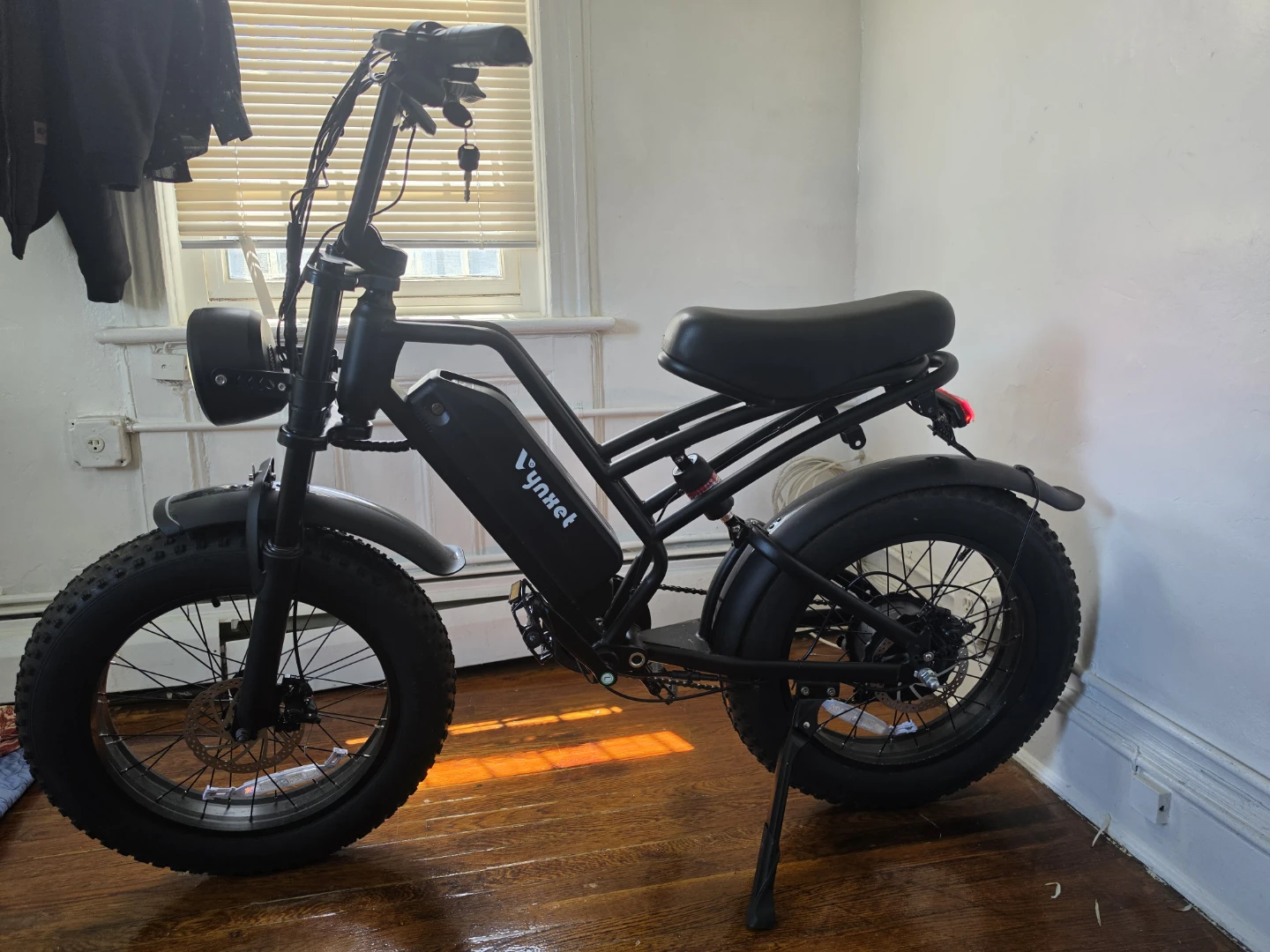 Vynket Electric Fat Tire Bike - photo 2
