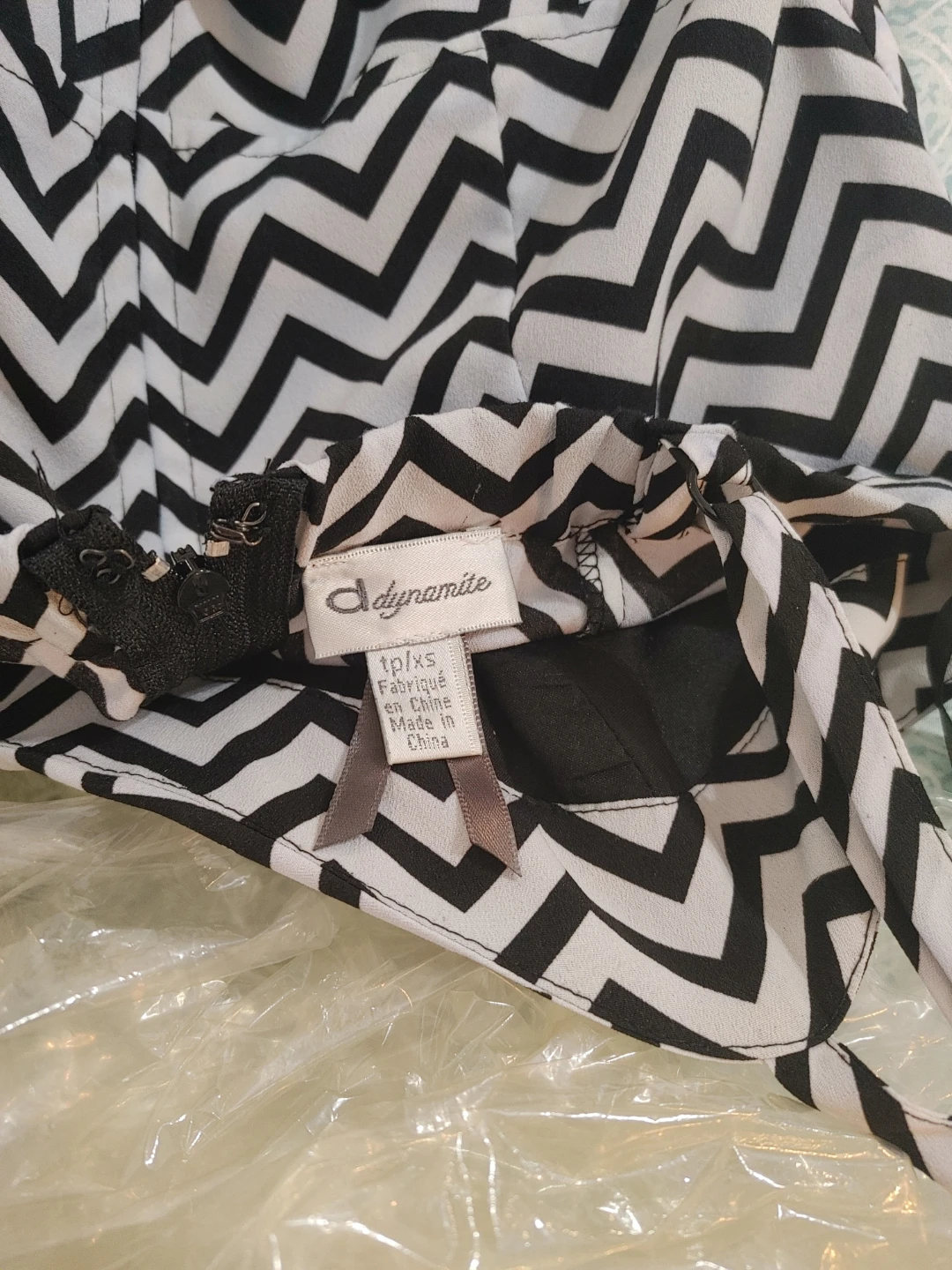 Dynamite Black and White Chevron Dress - XS - photo 3