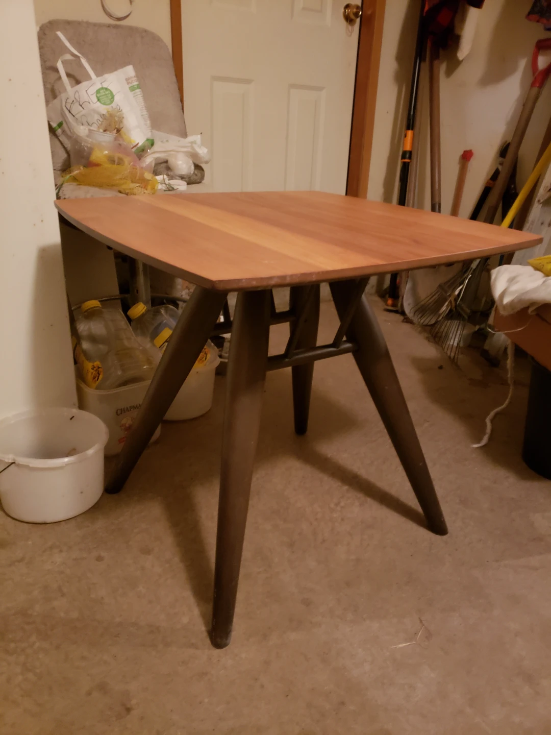 Structube Accent table