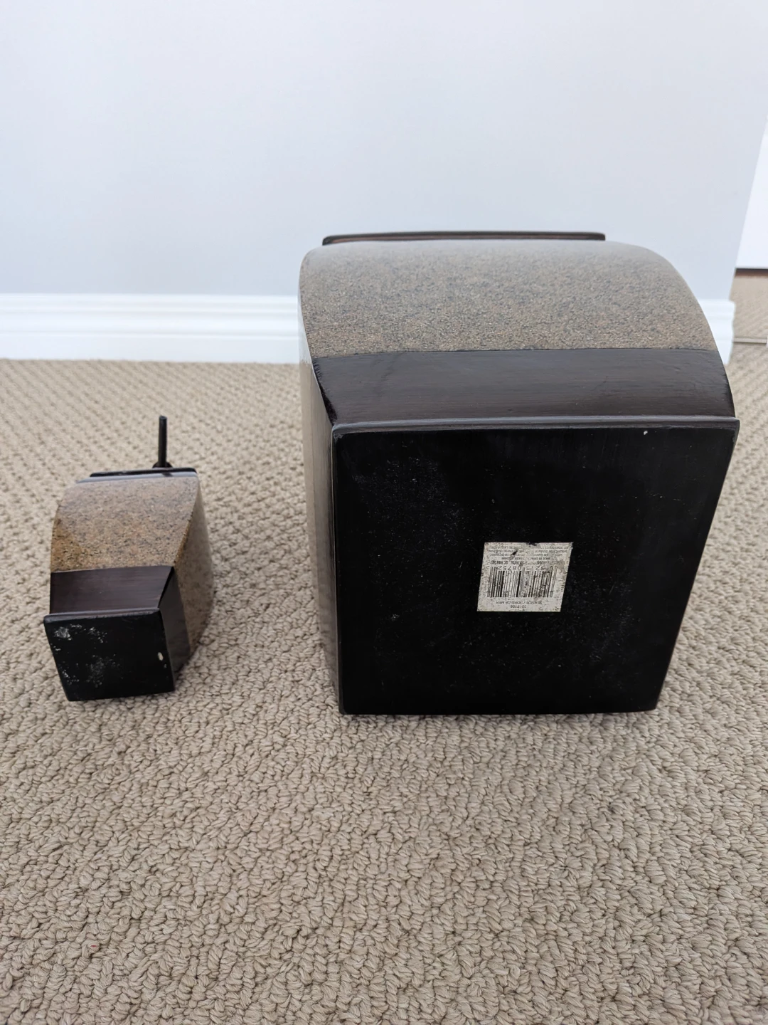 Ceramic Bathroom Waste Basket & Soap Dispenser - photo 4