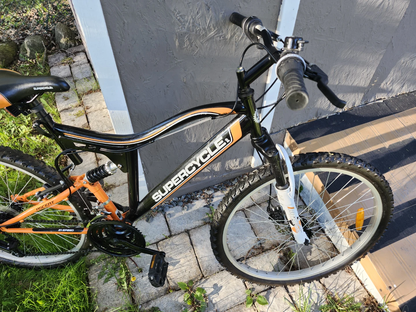 Supercycle Suspension Mountain Bike  (mint almost new) - photo 4