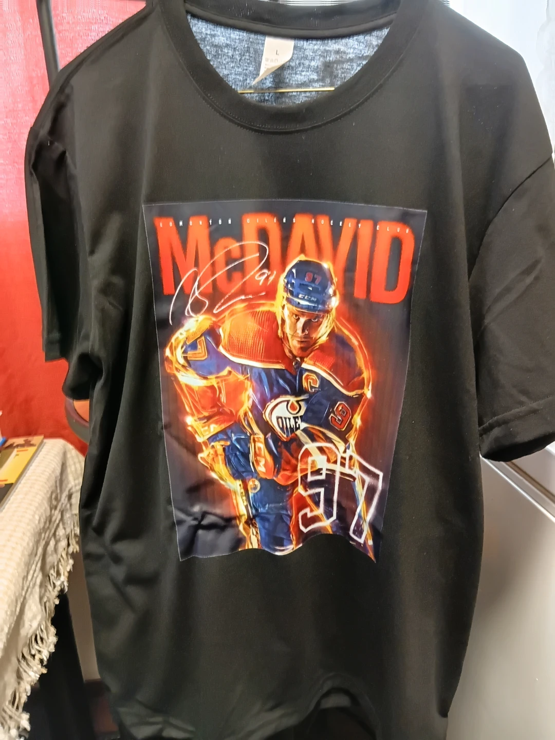Connor McDavid Edmonton Oilers T-Shirt brand new