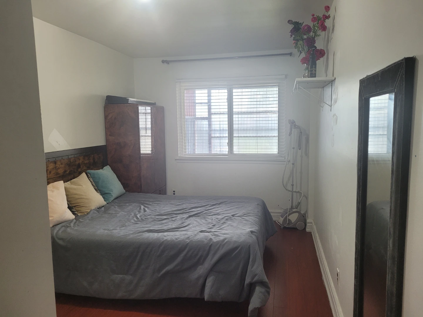 2 bedroom basement for rent - photo 2