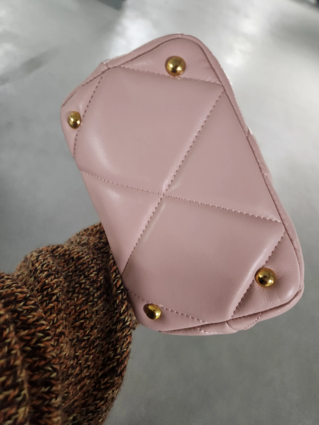 Nude Pink Designer Studded leather Handbag - photo 4