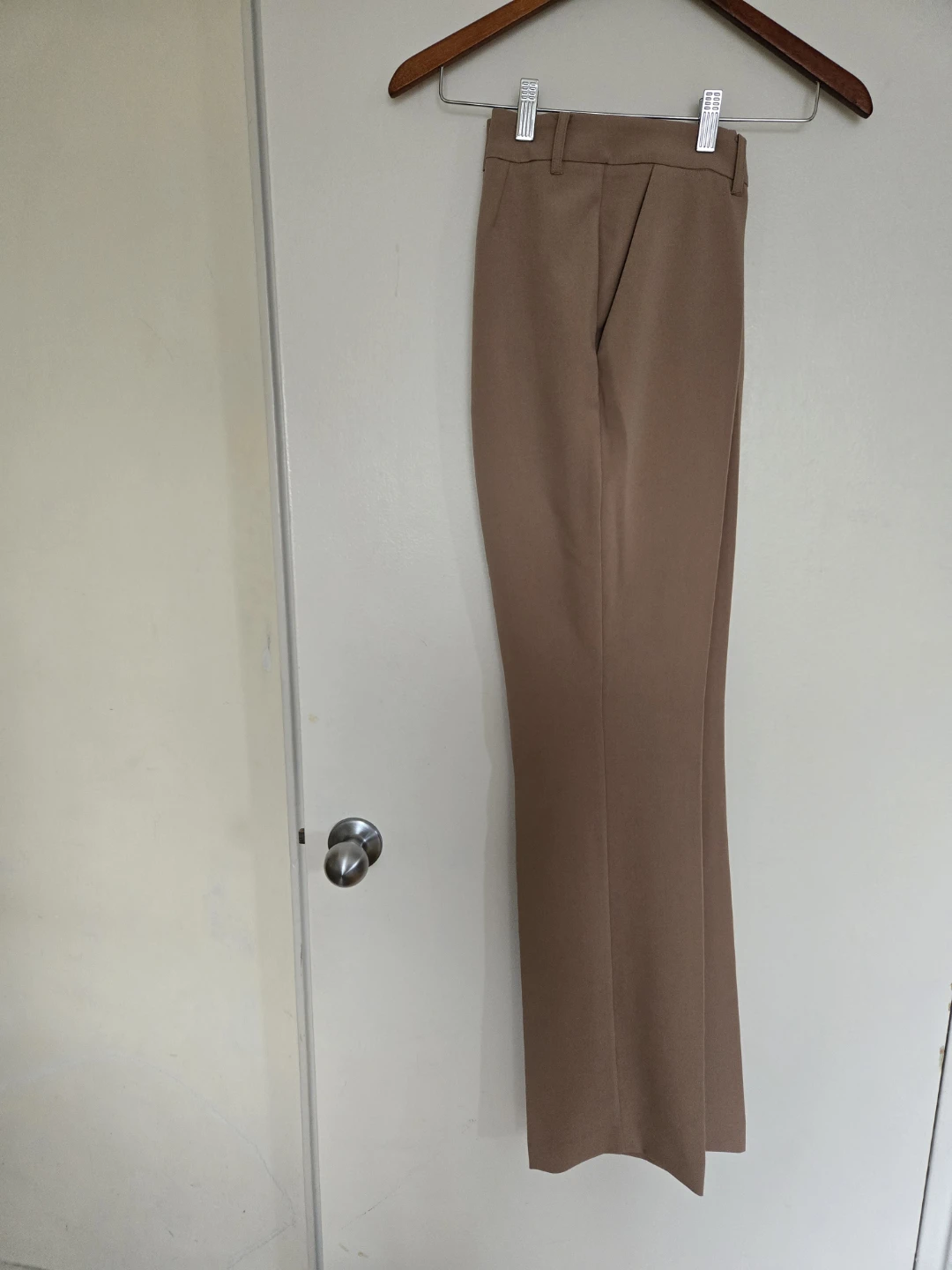 Marciano Guess Women's Tan Dress Pants - US Size 6