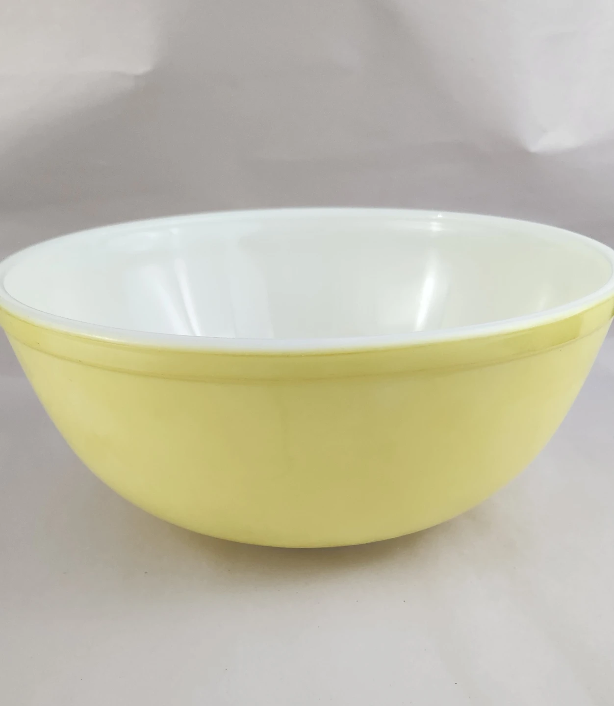 PYREX 404 YELLOW NESTING BOWL