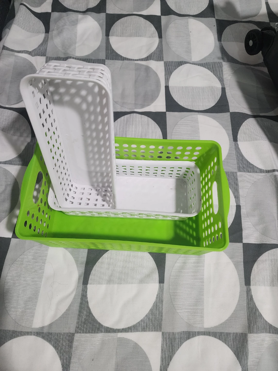 Plastic Storage Baskets - Set of 3 - photo 4