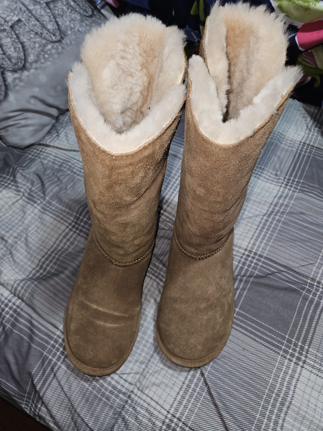 Bearpaw Brown Suede Button Boots - photo 3