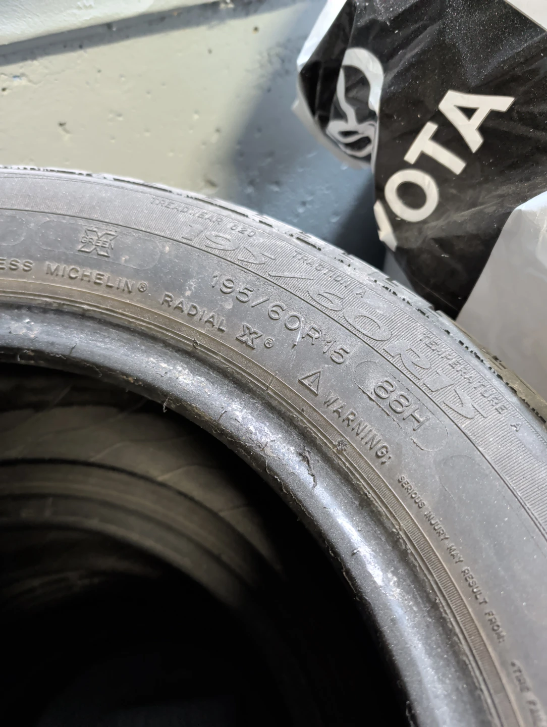 Michelin 195/60R15 88H Tires - photo 4