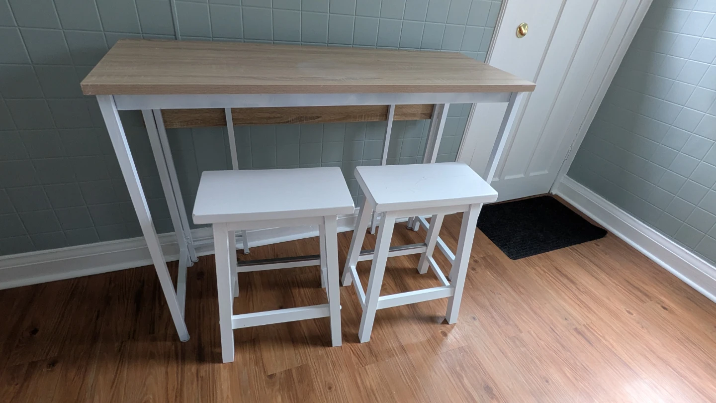 Drop-leaf Counter Height Table with 2 Stools