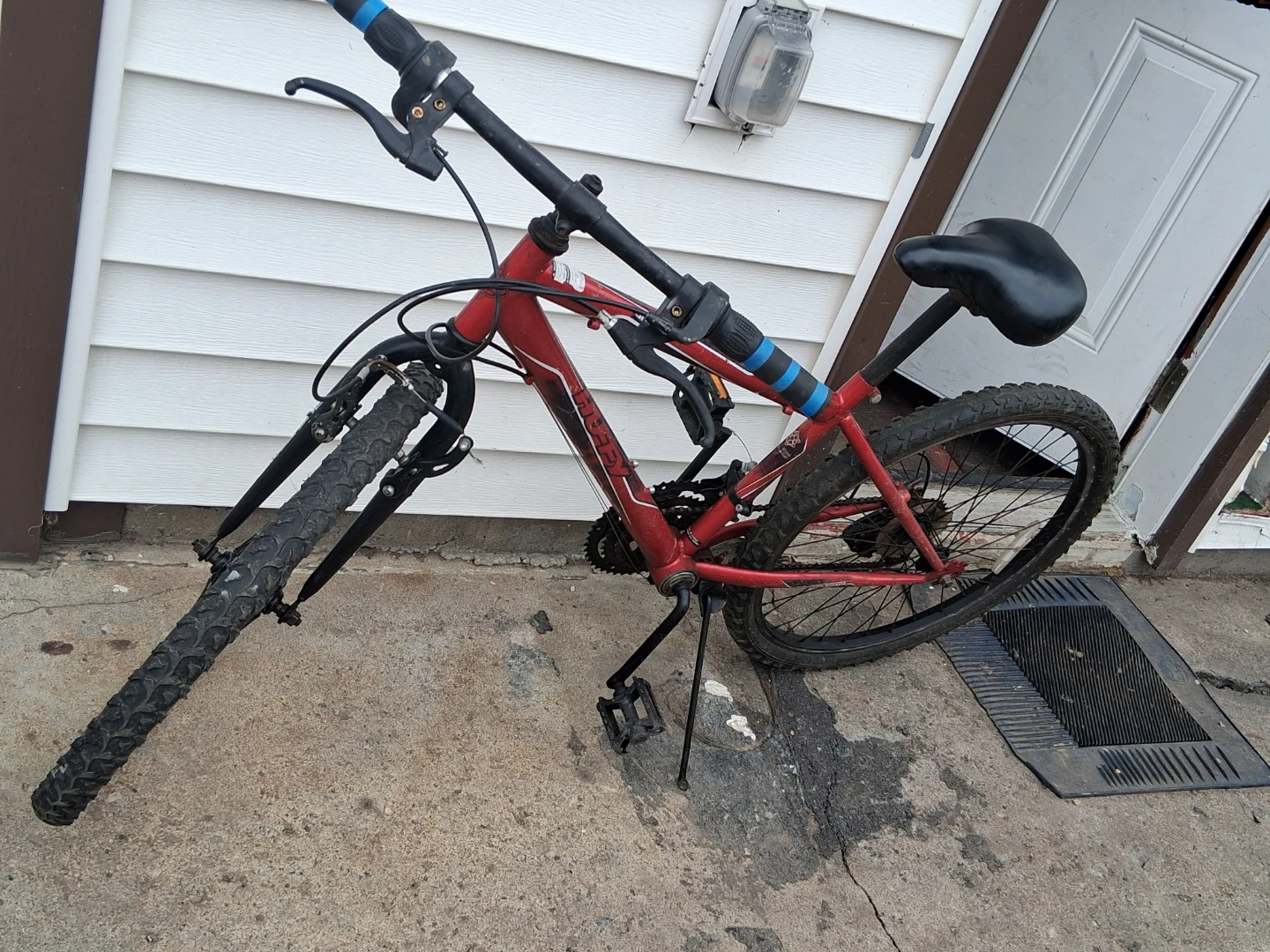Red HUFFY  Mountain Bicycle 24" RIMS ,18SP