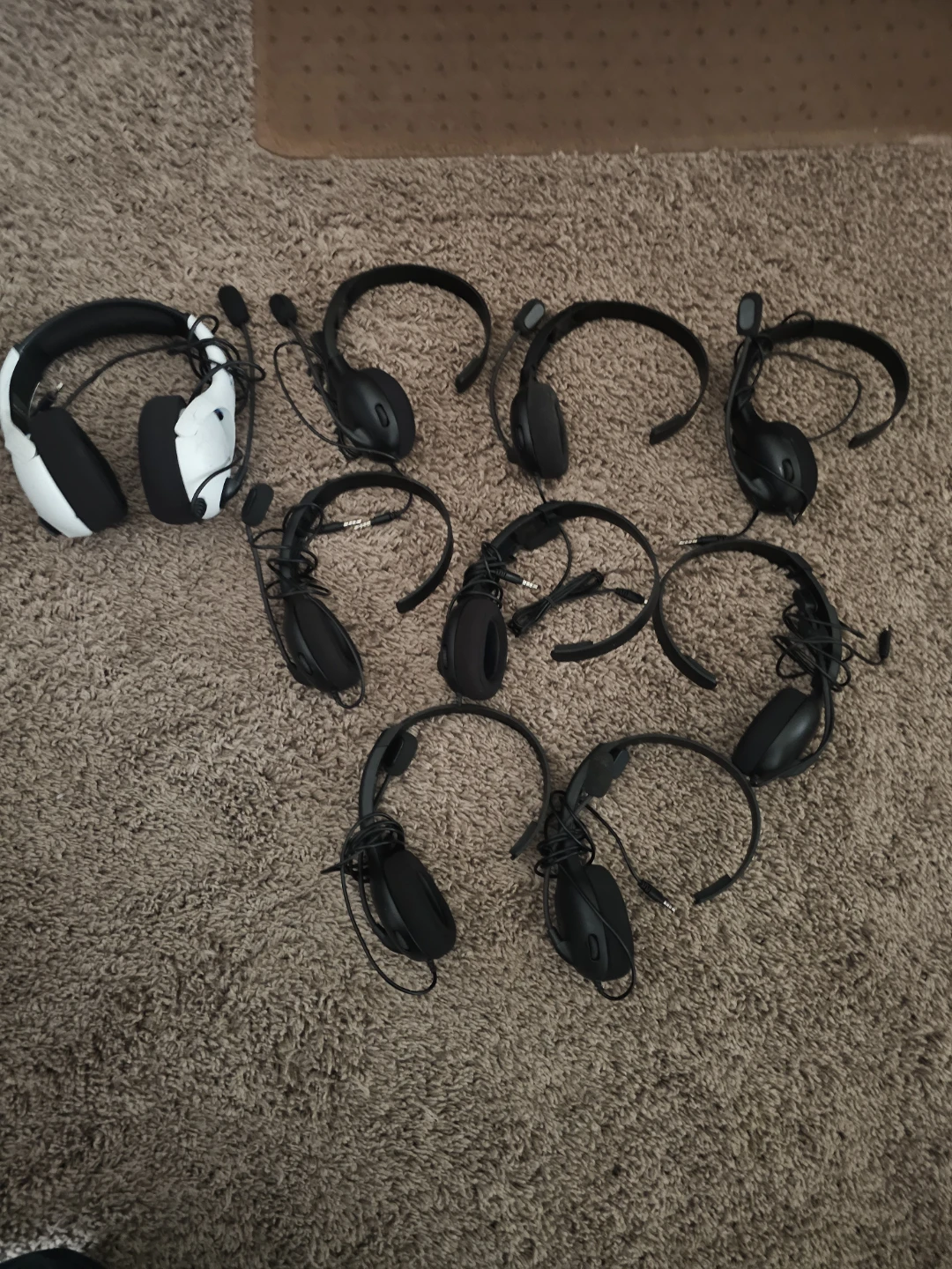 Playstation 4 Camera And Headsets $10 Each - photo 2