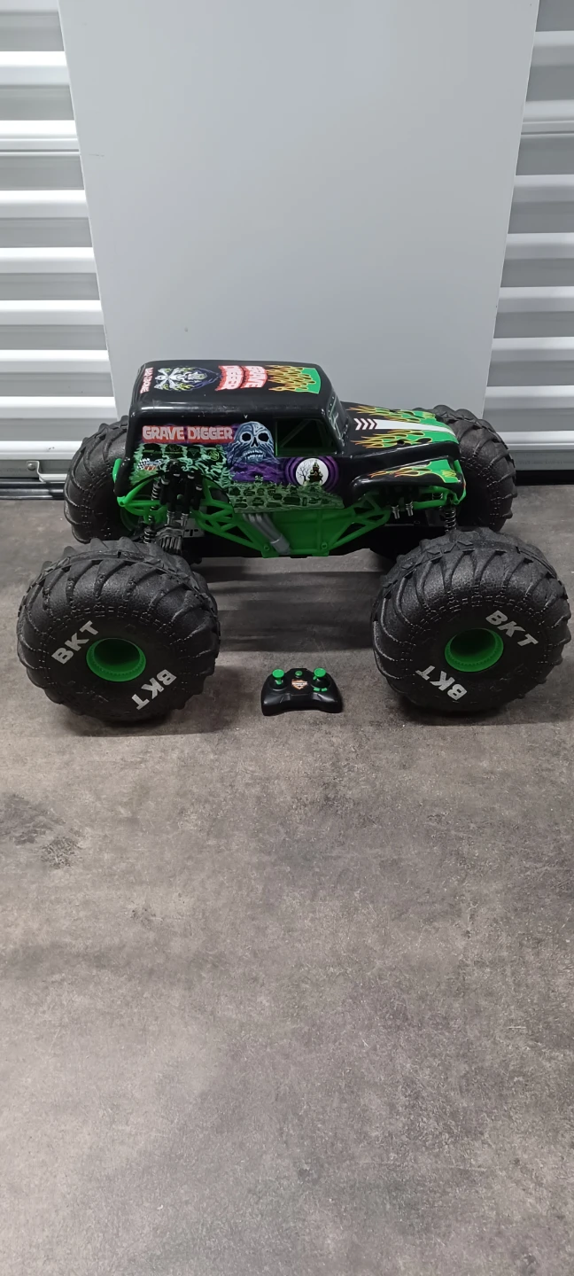 GRAVE DIGGER Remote control truck  rare Find - photo 4