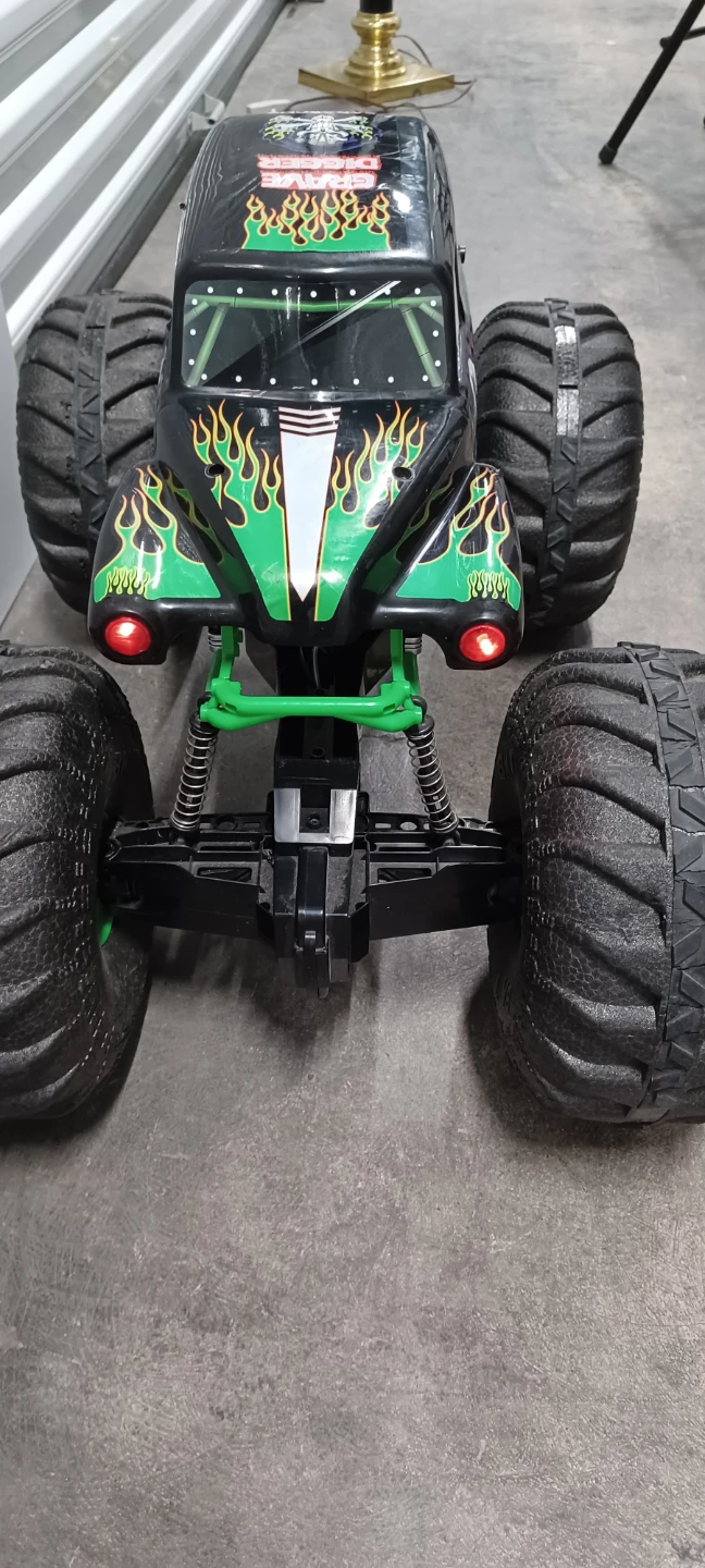 GRAVE DIGGER Remote control truck  rare Find - photo 5