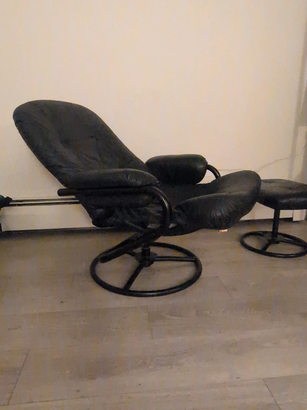Black Leather Swivel Ottoman Footstool - photo 3