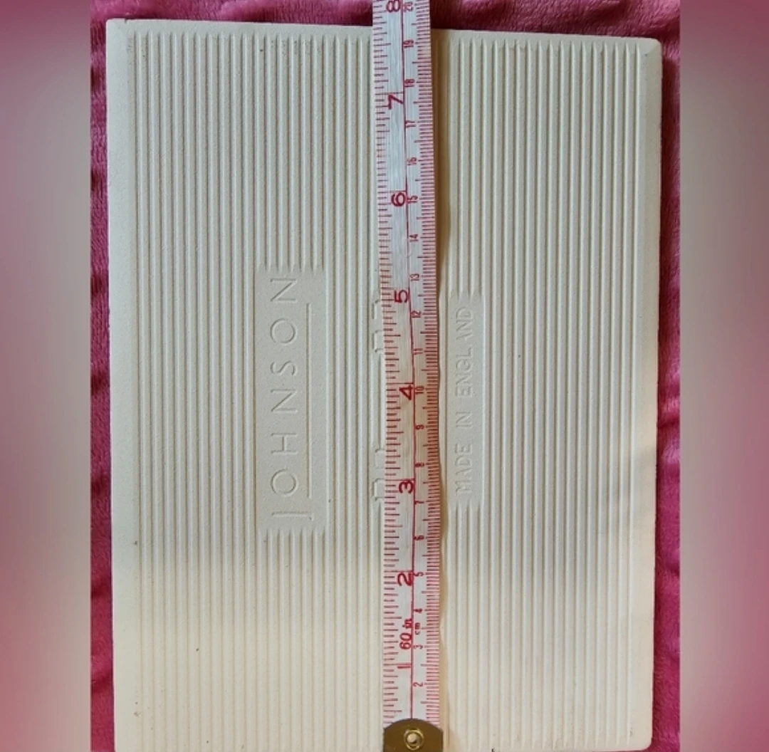 Johnson "Wunder Bras" Decorative Tile - photo 2