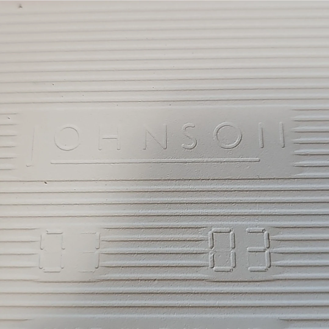 Johnson "Wunder Bras" Decorative Tile - photo 3