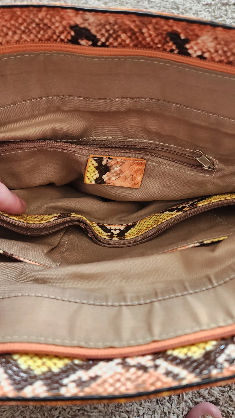 Women's Snakeskin Print Handbag - photo 4