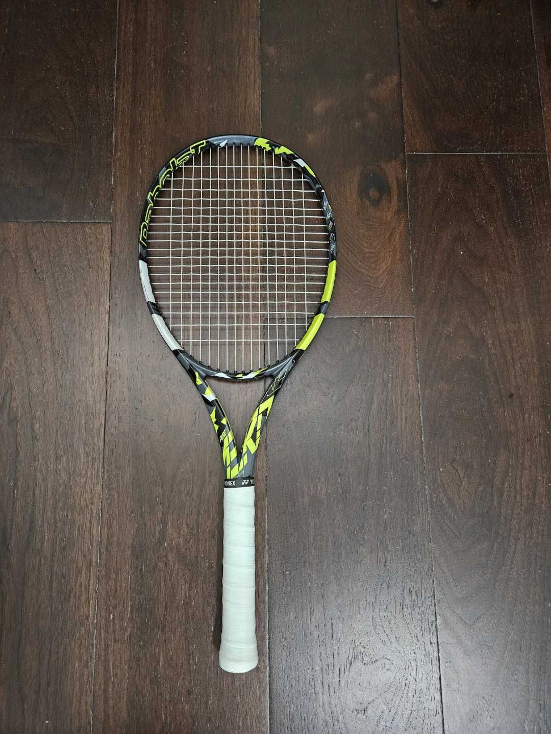 Babolat Pure Aero 2023 Tennis Racquet Grip 2
