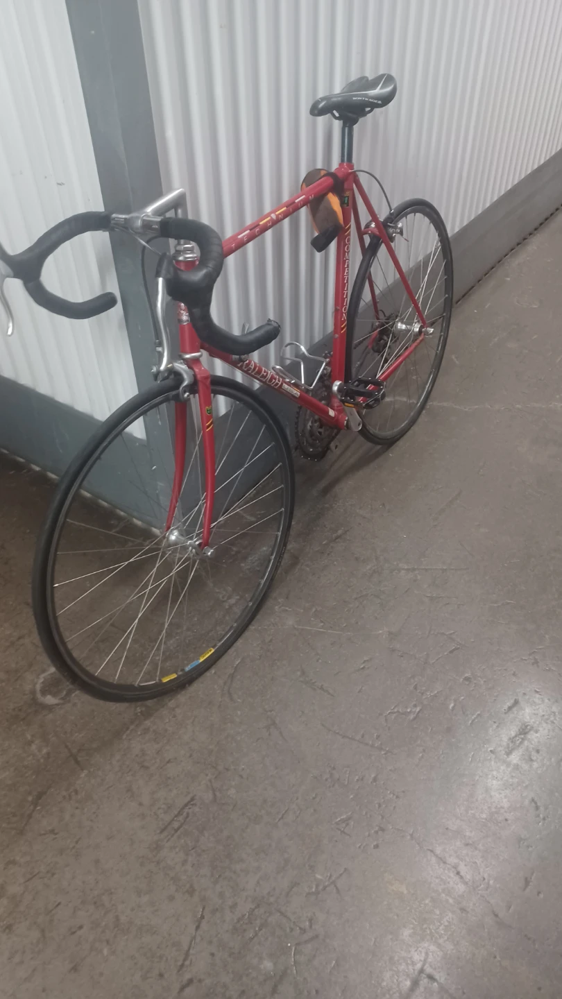 Red Raleigh Road Bike - photo 3