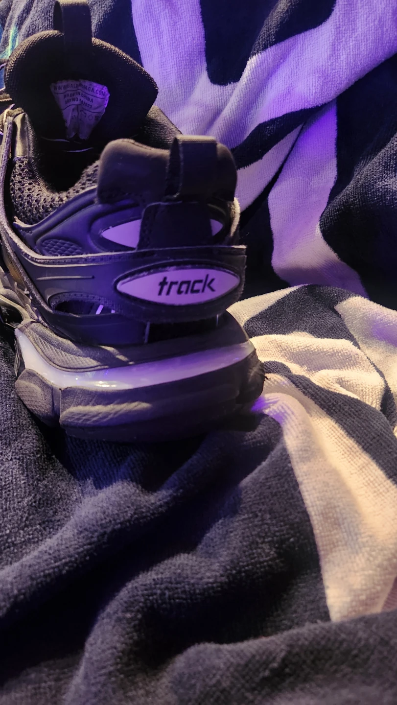 Belenciaga Tracks - photo 5