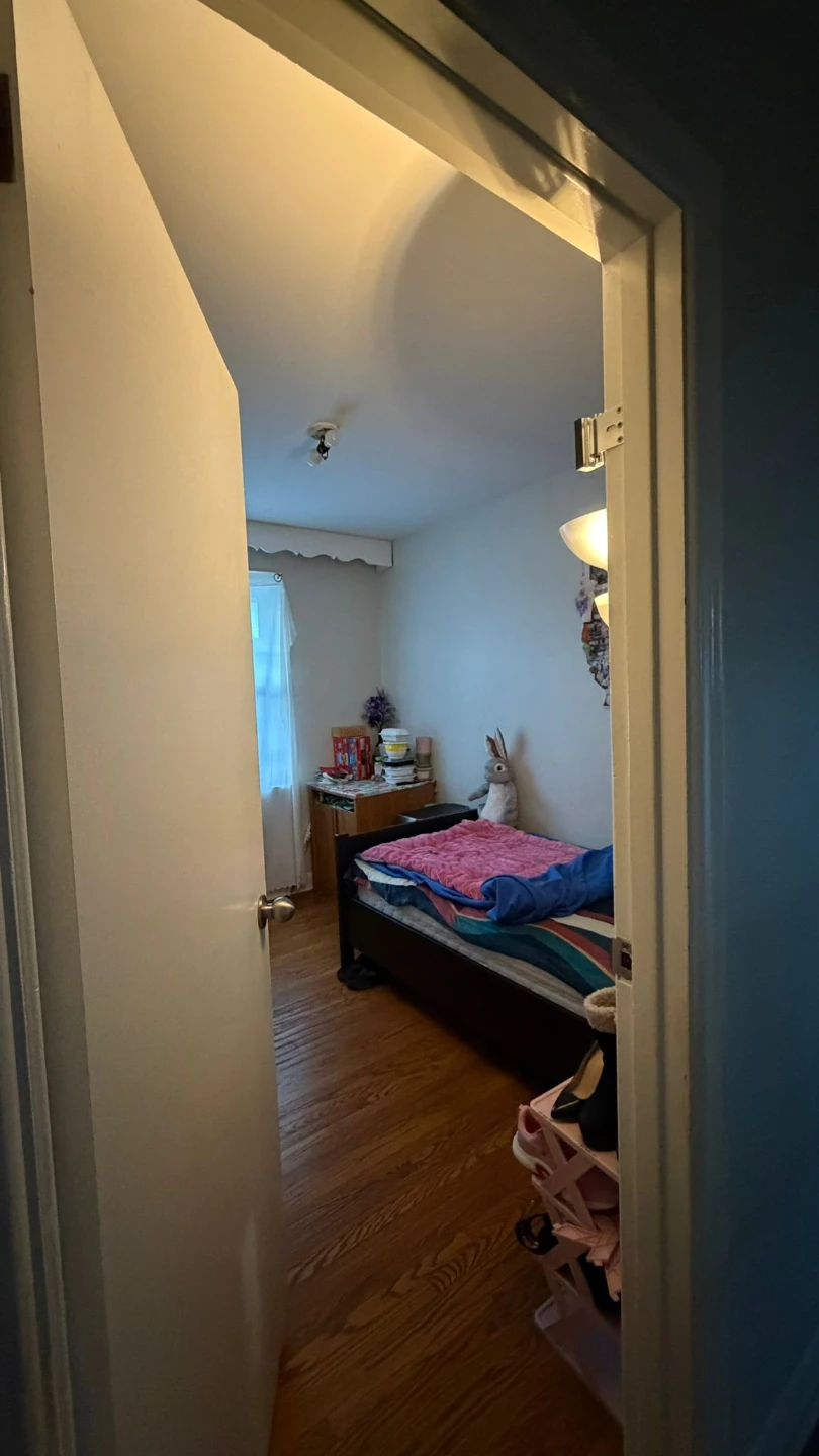ROOM FOR RENT