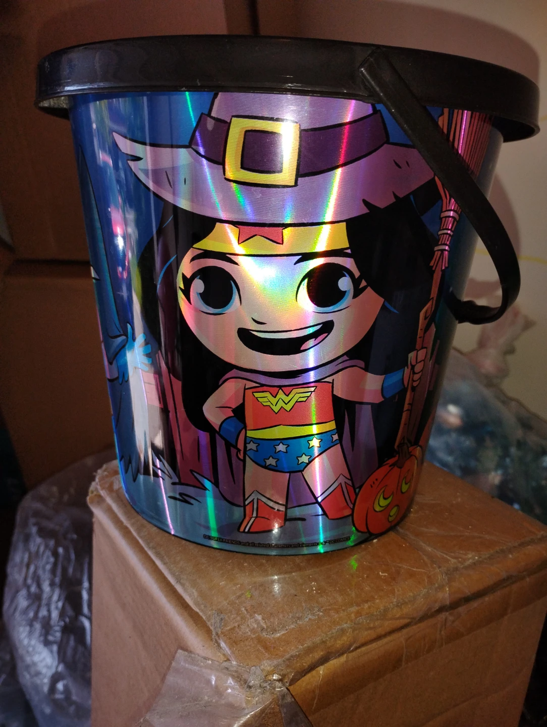 DC Comics Halloween Trick or Treat Bucket - photo 2