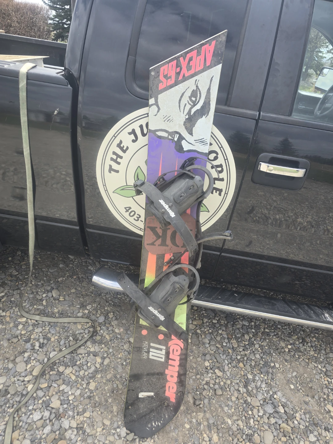 Kemper APEX-65 Snowboard with Bindings