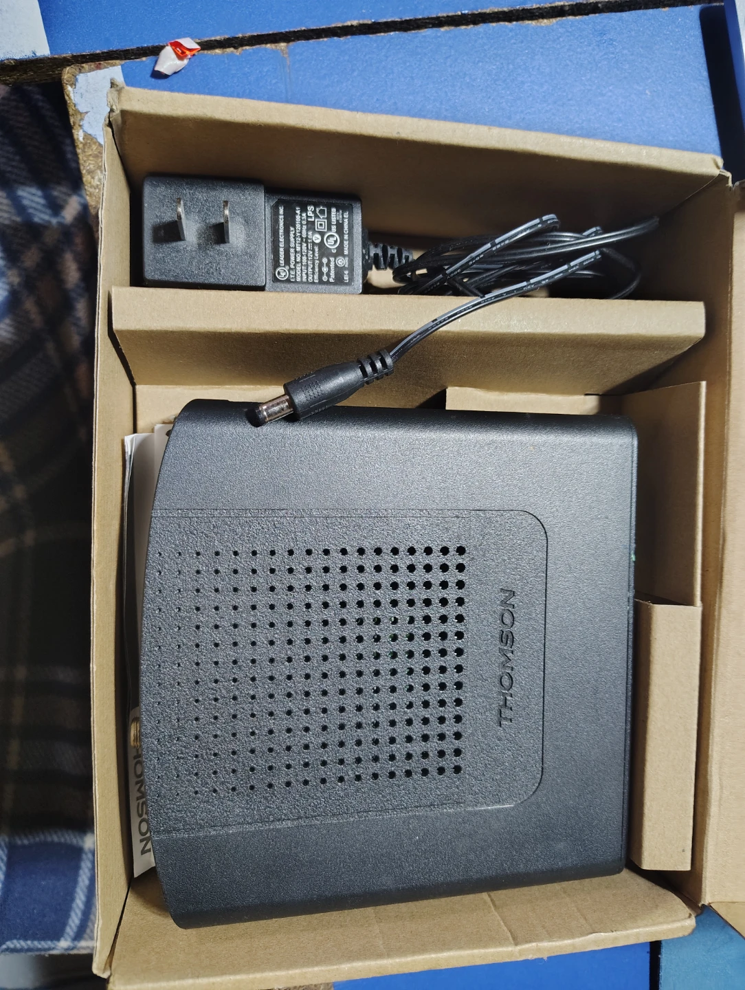 Thomson Digital Broadband Cable Modem - photo 4