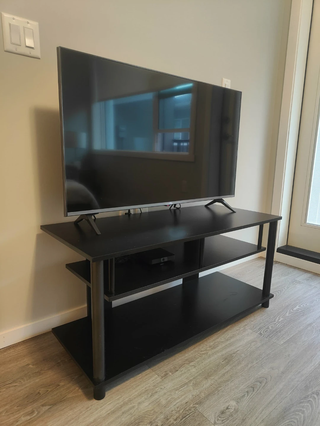LG 43" UHD 4K TV