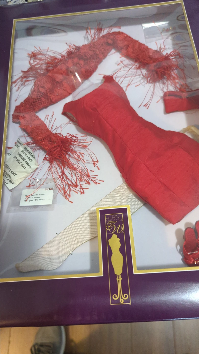 Tyler Wentworth Collection "Gallery Soiree" Red Doll Dress - photo 2